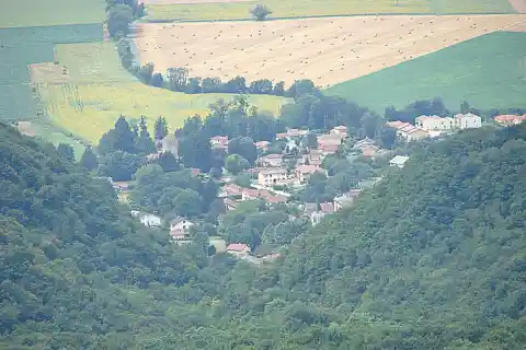 Douvres (Ain), vue du Mont Luisandre