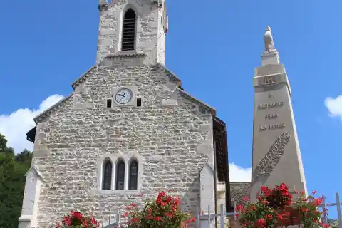 Église Saint-Pierre de Magnieu