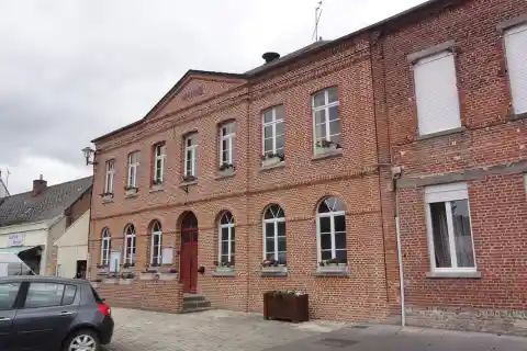Marly-Gomont (Aisne) mairie