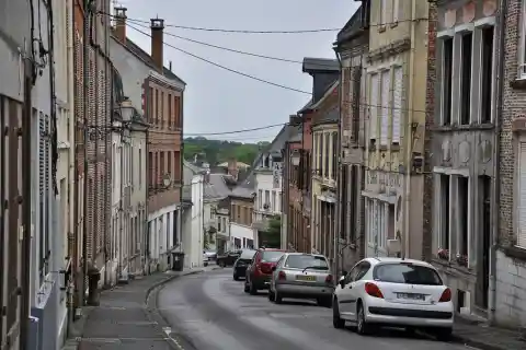 La Rue du Général Foy à Vervins (Département de l'Aisne, France)