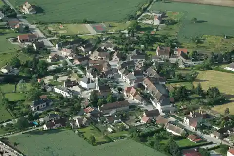 La commune de Bresnay, Allier, France