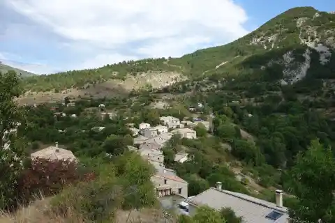 Vue d’Éourres