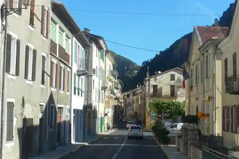 Vue de village de Fontan en la vallée de la Roya française