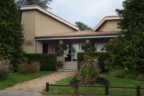 Maire de Colombier-le-Jeune - Ardèche - France