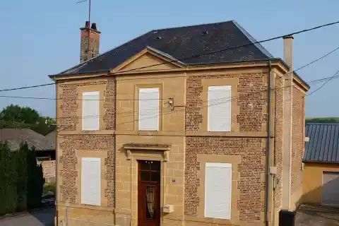 Contreuve (Ardennes, France) ; mairie