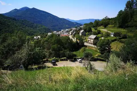 Samortein, un de villages de la commune de Bethmale, en Ariège (France)