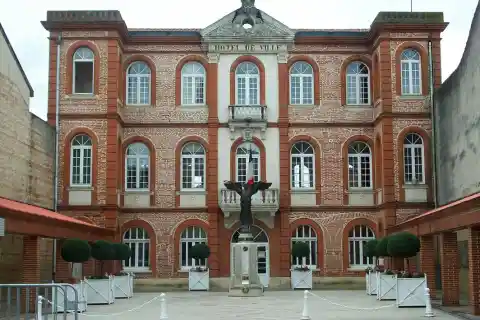 Mairie de Saverdun (Ariège, France)