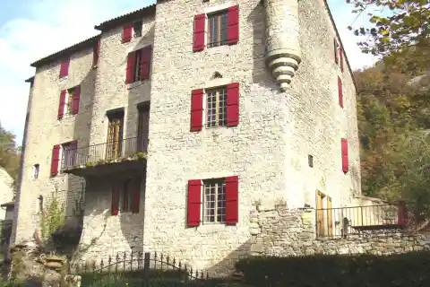 Château de Sorgues (Cornus - Aveyron)