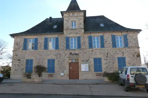 Façade de la mairie de Maleville