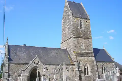 Campagnolles (Normandie, France). L'église Saint-Martin