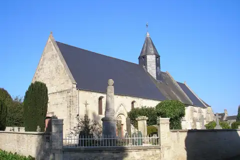 Loucelles (Normandie, France). L'église Notre-Dame