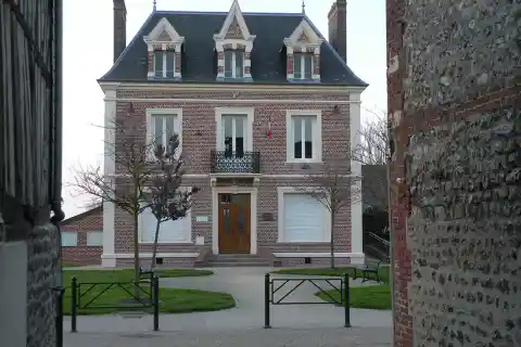 Mairie de La Rivière-Saint-Sauveur