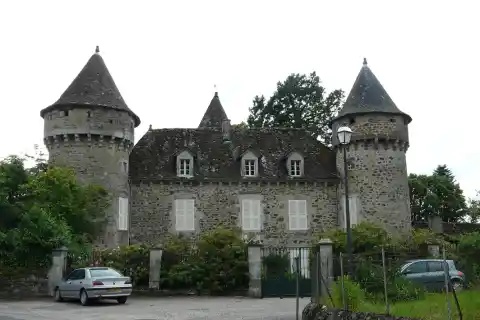 Le château de Saint-Étienne, Saint-Étienne-de-Chomeil, Cantal, France