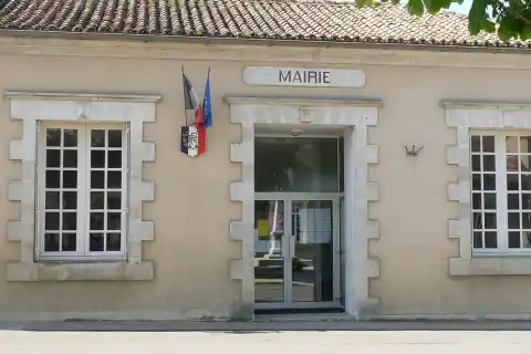 Mairie d'Abzac, Charente, France