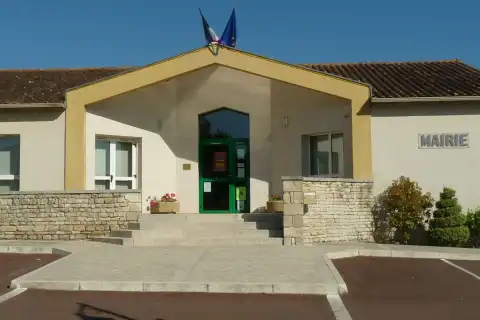 Mairie d'Asnières-sur-Nouère (Charente), France