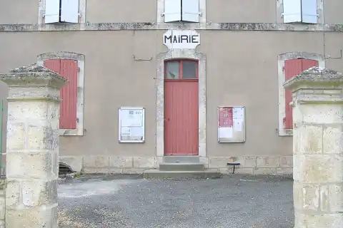 Mairie de Bessé
