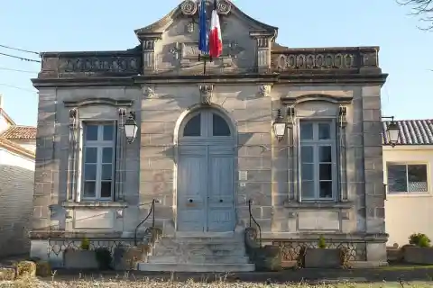 Vue de Saint-Fort-sur-le-Né