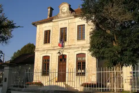 Mairie de Vouzan
