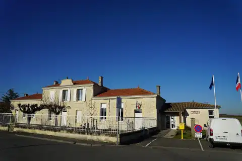 Du village de Biron