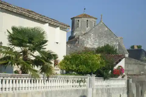 Centre-bourg de Nieul-lès-Saintes