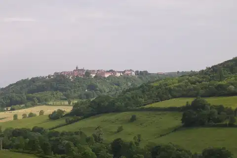 Vue de Flavigny-sur-Ozerain