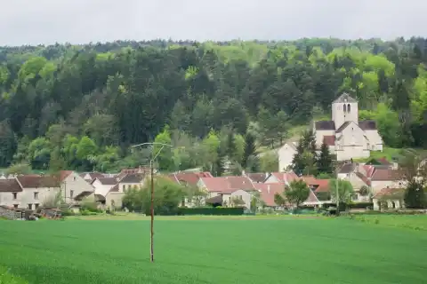 Noiron-sur-Seine (Côte-d'Or)