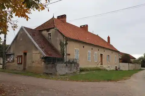 Mairie de Saint-Sauveur (21)