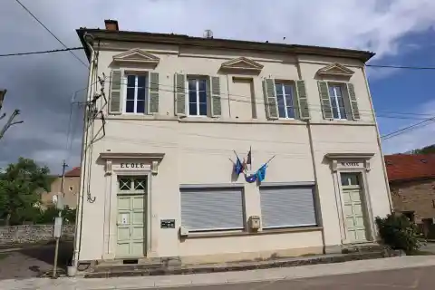 Mairie de Villaines-les-Prévôtes (21)