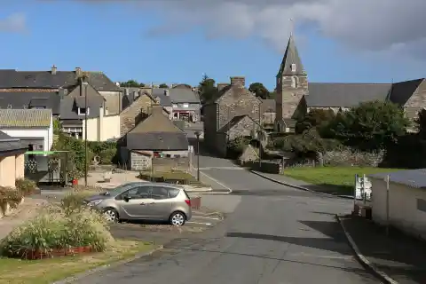 Centre-bourg de Lanfains