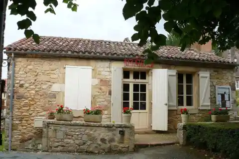Saint-Laurent-la-Vallée - Mairie