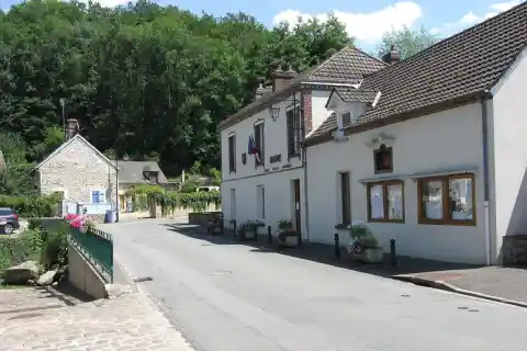 Mairie de Droue-sur-Drouette (Département d'Eure-et-Loir, région Centre)