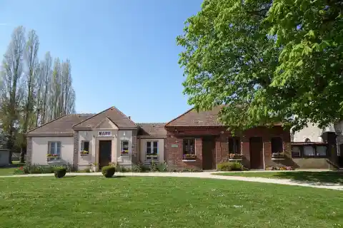 Mairie de Marchezais (1865), Eure-et-Loir, France