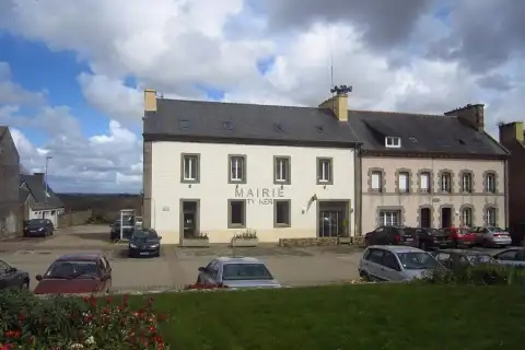 Mairie de Plouguin, Finistère