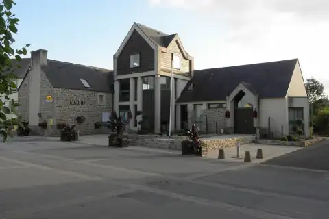 Mairie de Sibiril (29)