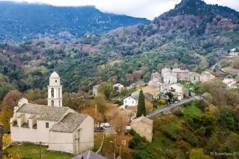 Chiatra (Haute-Corse) depuis l'oppidum
