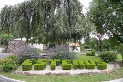 Vue d’Esténos