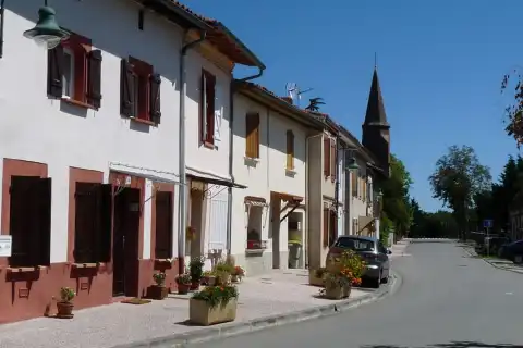 Rue principale, Labruyère-Dorsa, Haute-Garonne, France