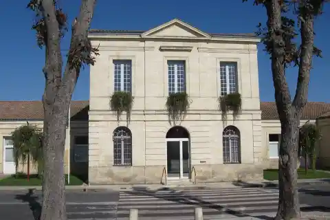 La mairie de Cadaujac (Gironde)