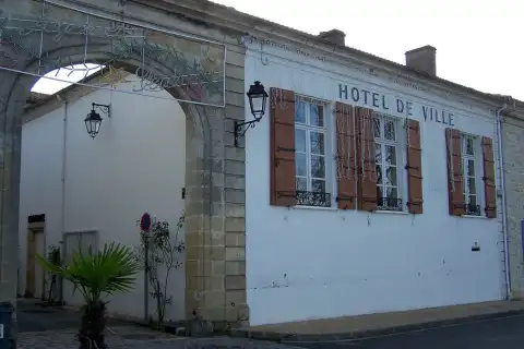 Mairie de Caudrot (Gironde, France)