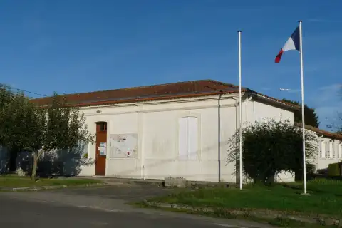 Mairie de Fours, Gironde, France