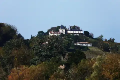 Fronsac, Gironde, France (vue prise depuis Libourne)