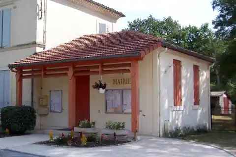 Mairie de Giscos (Gironde, France)