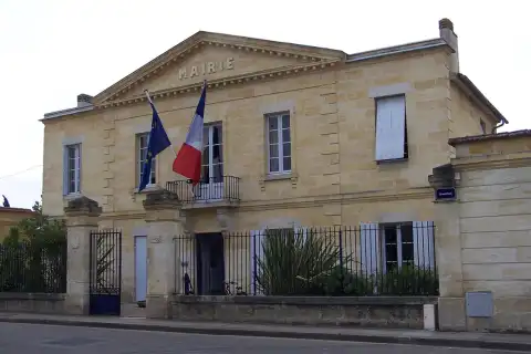 Mairie de Portets, Gironde, France