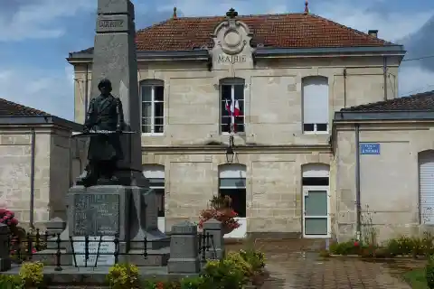 Mairie de Sainte-Hélène (Gironde)