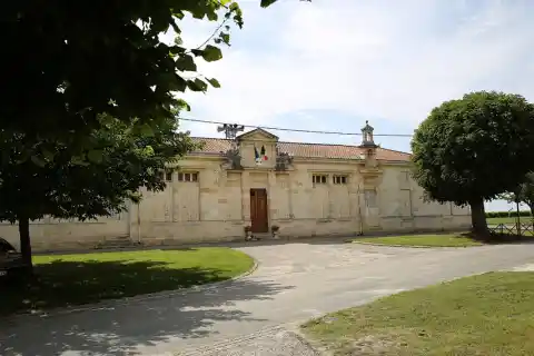 Mairie de Saint-Sauveur (33)