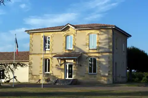Mairie de Virelade (Gironde, France)