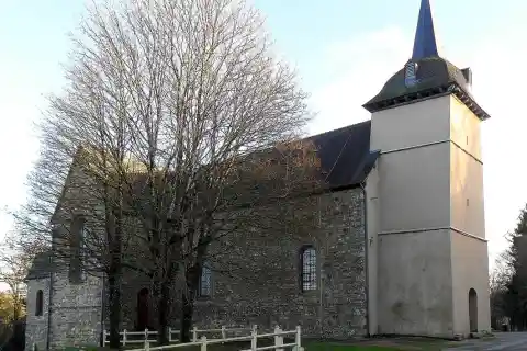 Église Notre-Dame de Bovel (35). Flanc nord