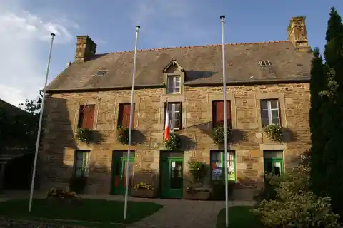 Mairie de Trans-la-Forêt