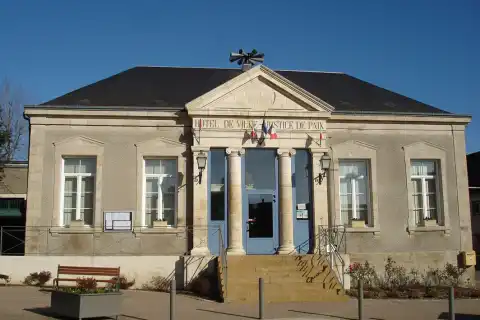 Sainte-Sévère-sur-Indre (36) : L'hôtel de ville