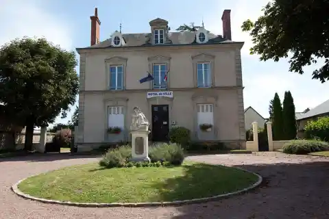 Découvrez Saint-Paterne-Racan